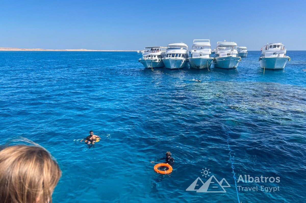 Bathyscaphe + Snorkelling + Parachute behind the boat-57