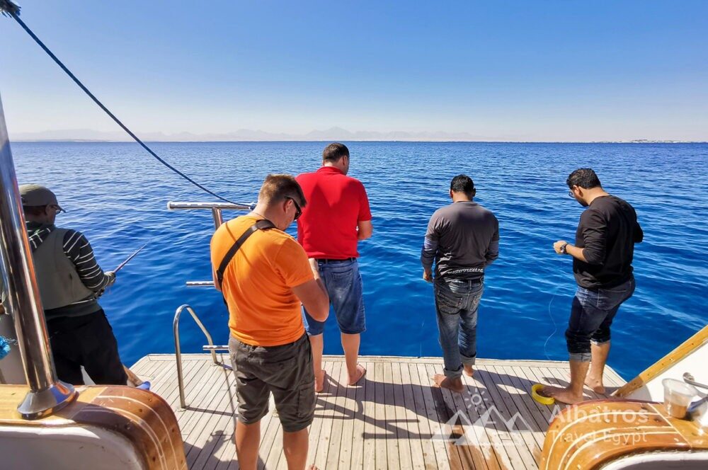 Fishing and snorkeling on a yacht in Hurghada-10